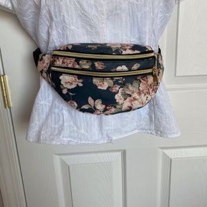 Fanny pack